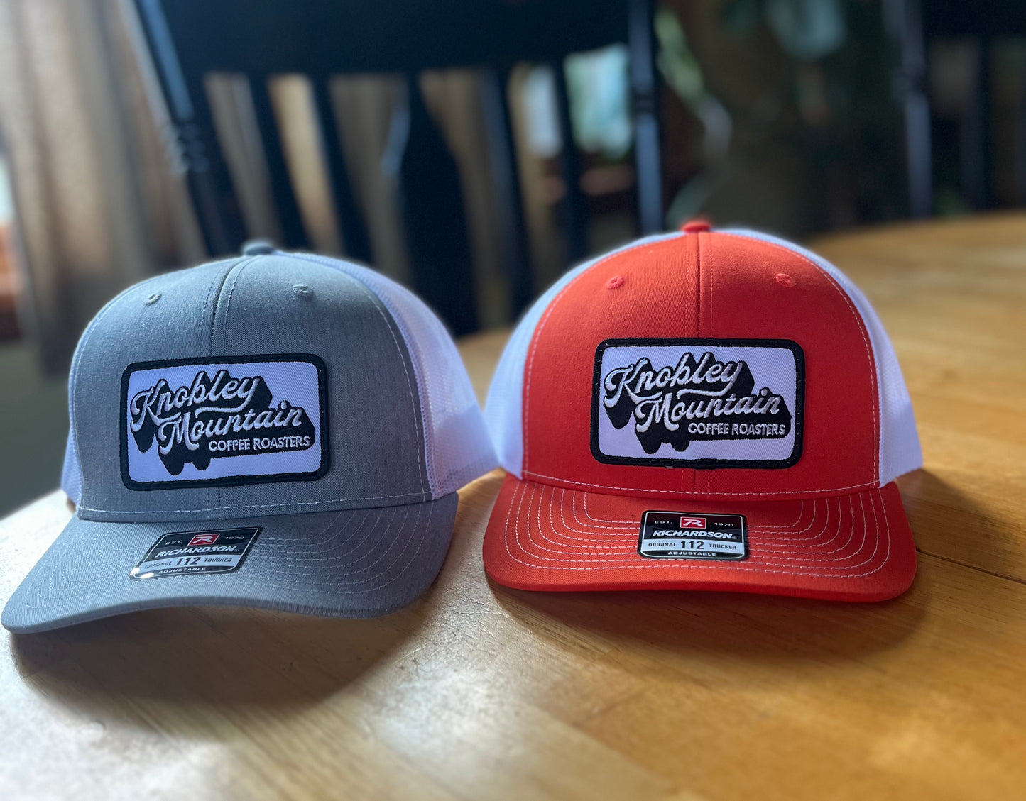 Knobley Mountain snap-back Patch Hats